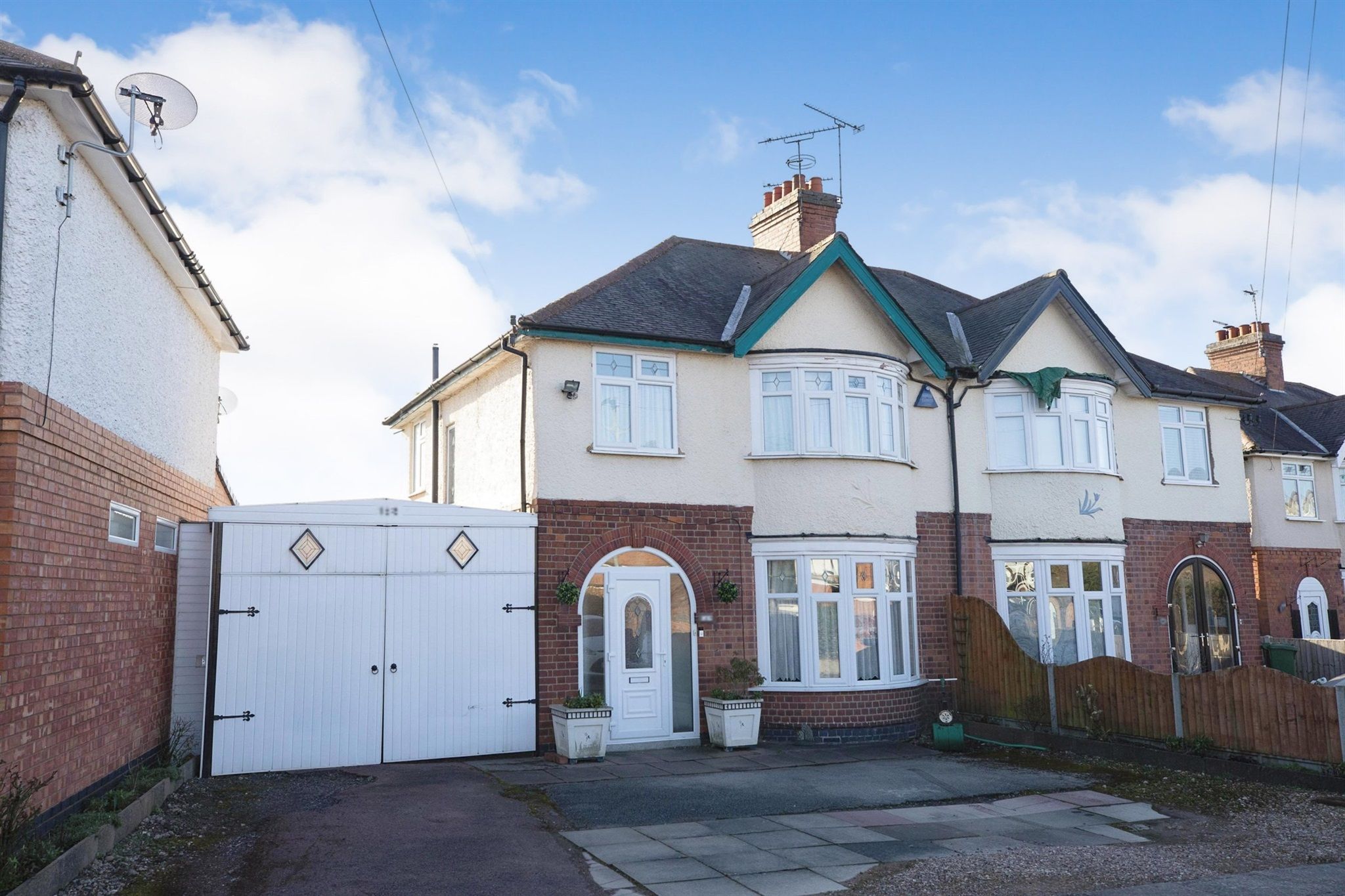 3 bed semidetached house for sale in Little Glen Road, Glen Parva