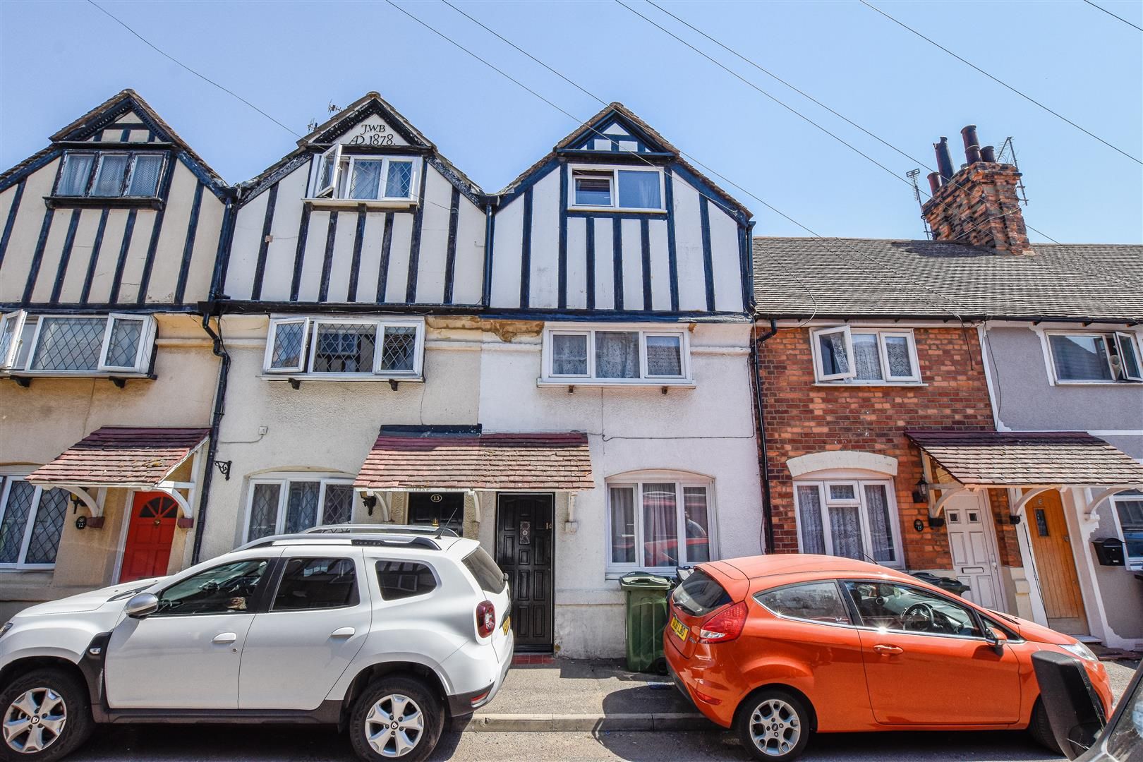 3 bed property for sale in Taunton Road, Northfleet, Gravesend DA11