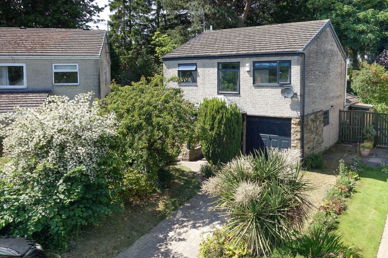 4 bed detached house for sale in Kirklands Close, Baildon, Shipley