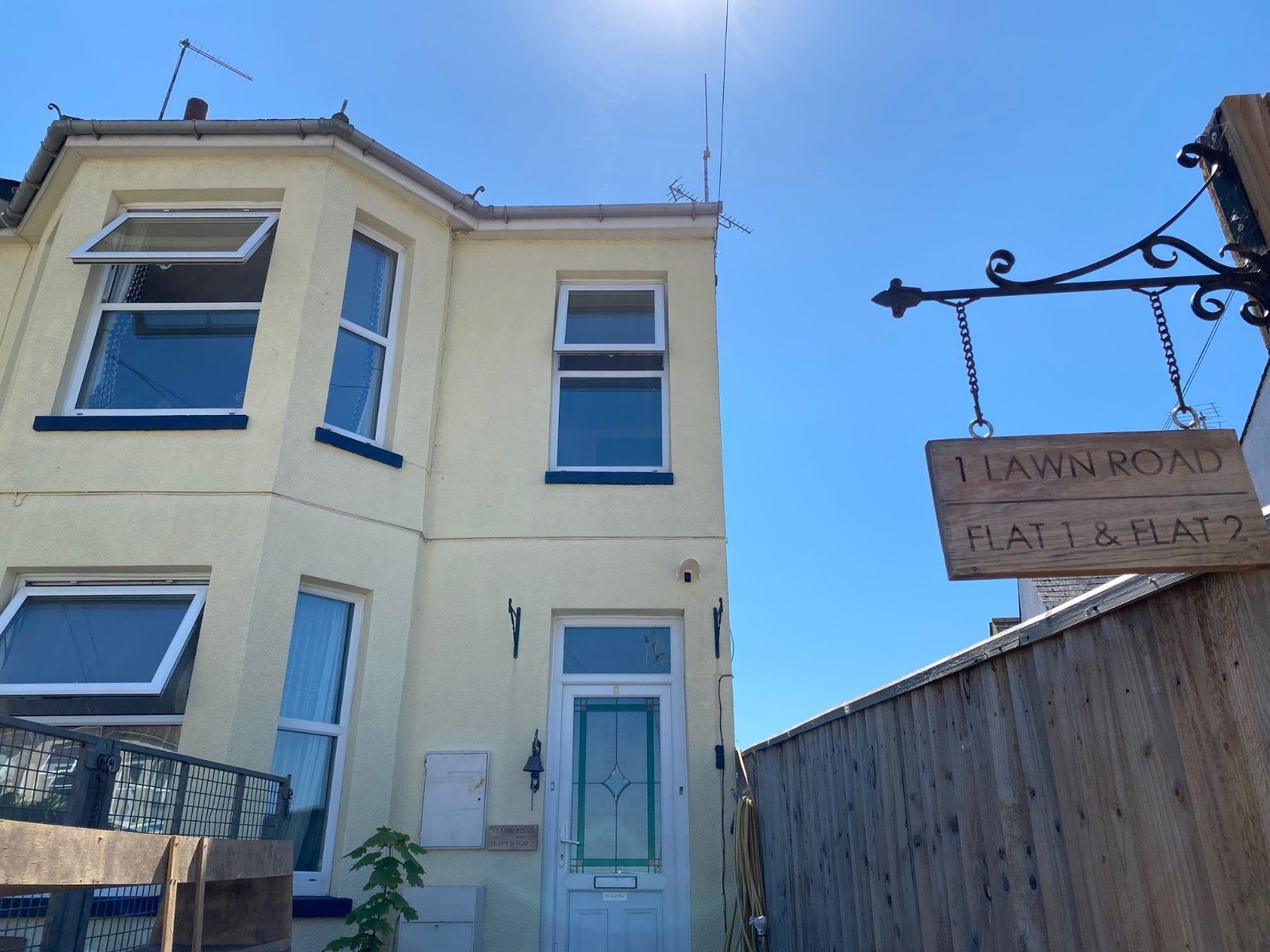 2 bed flat to rent in Lawn Road, Exmouth, Devon EX8 Zoopla