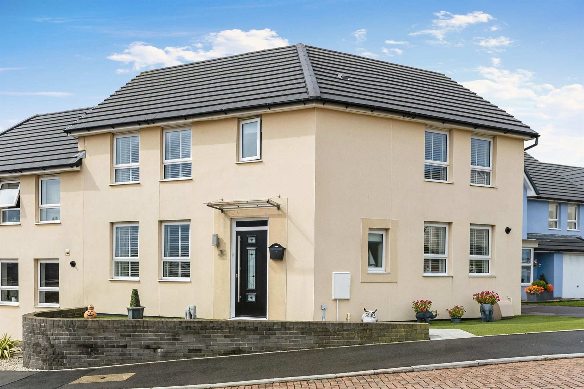 3 bed semidetached house for sale in Crompton Way, OgmoreBySea