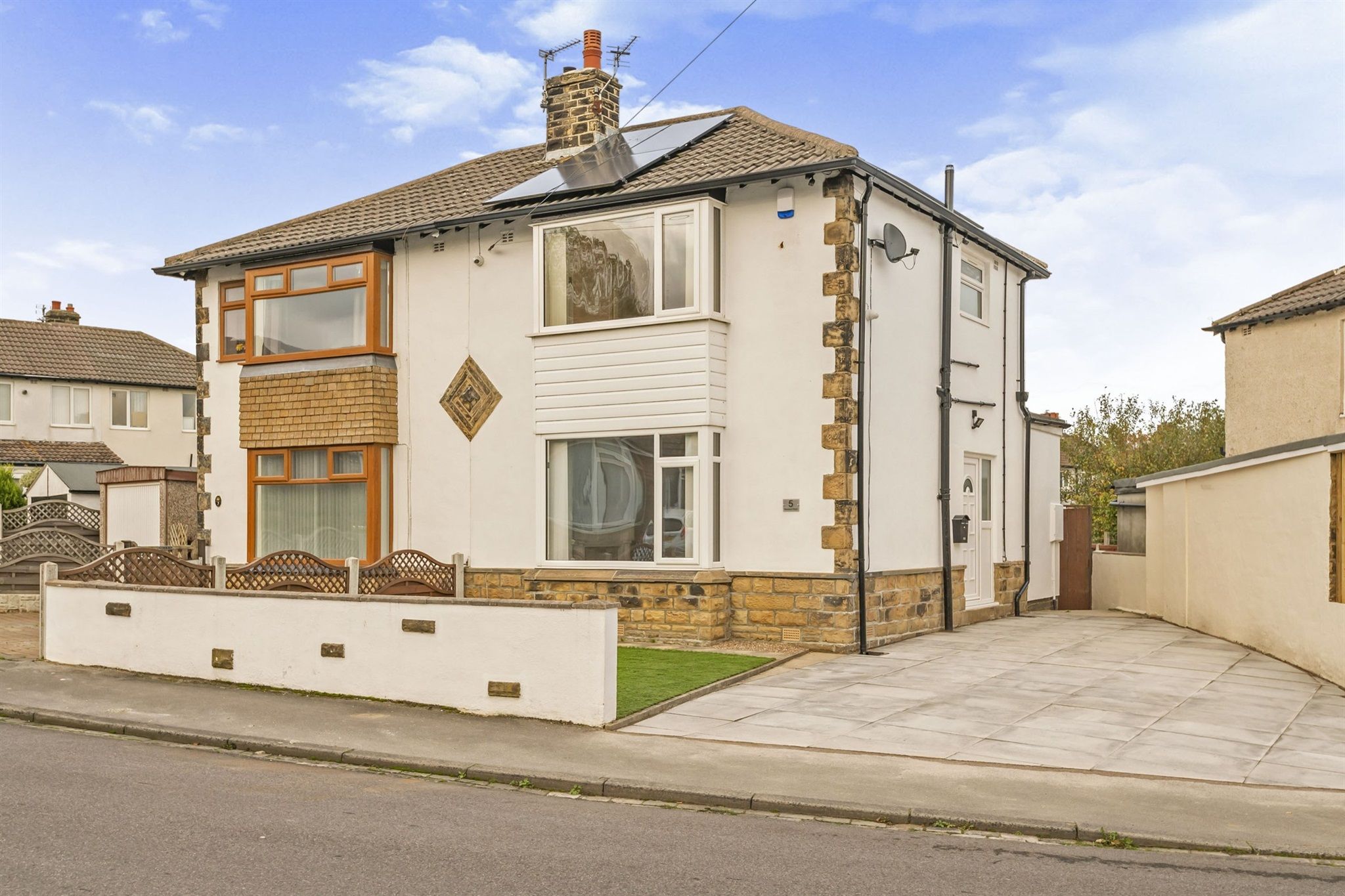3 bed semidetached house for sale in Moorland Road, Pudsey LS28 Zoopla