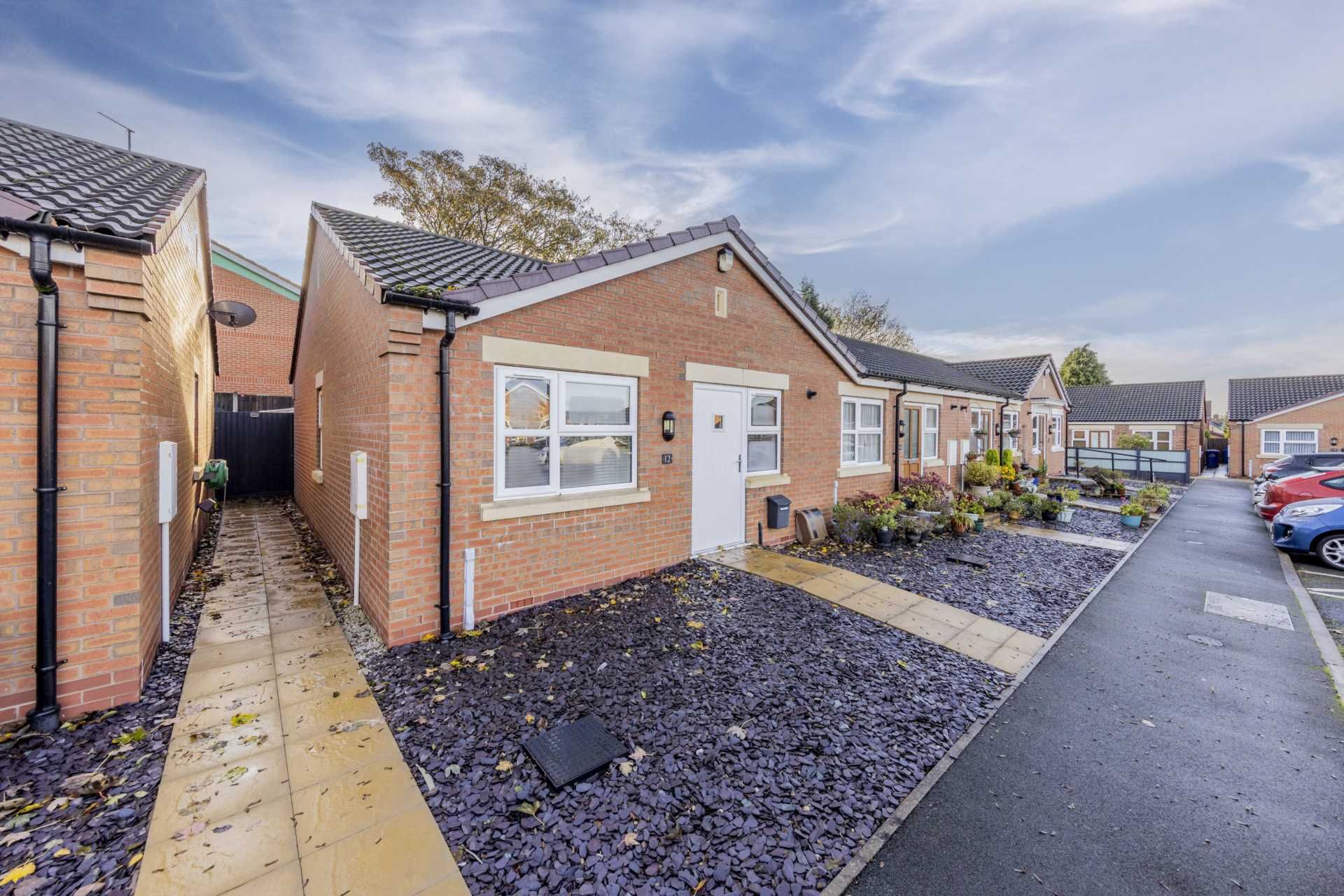 2 bed semidetached bungalow for sale in Gordans Court Locketts Lane