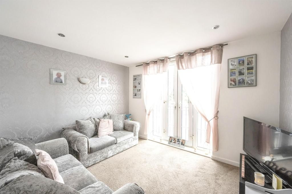 2 bed flat to rent in Bawtry Road, Bessacarr, Doncaster DN4 Zoopla