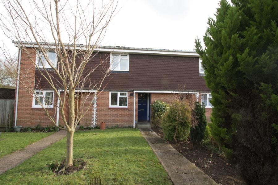 2 bed property to rent in Marston Road, Horsell, Woking GU21 Zoopla