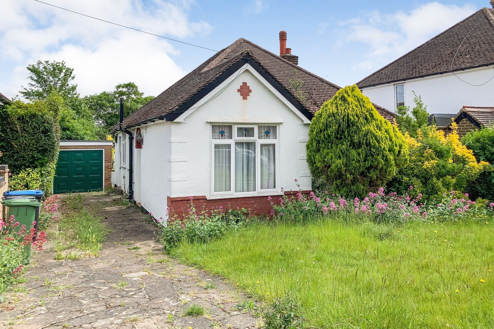 2 bed detached bungalow for sale in Deaconsfield Road, Hemel Hempstead