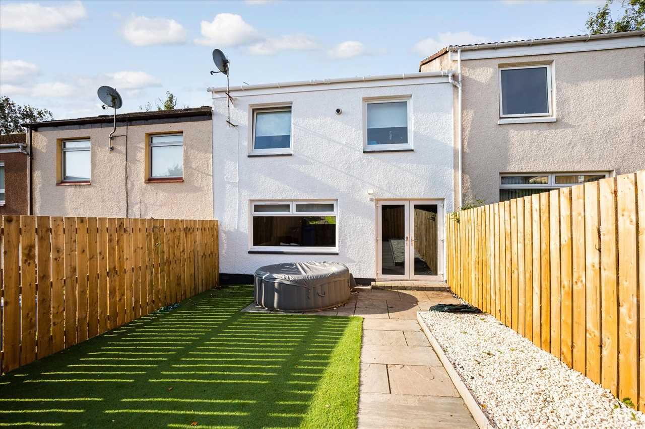 3 bed terraced house for sale in Laurel Drive, Greenhills, East