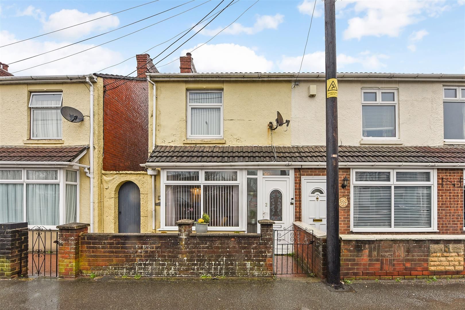 2 bed semidetached house for sale in Andover Road, Ludgershall