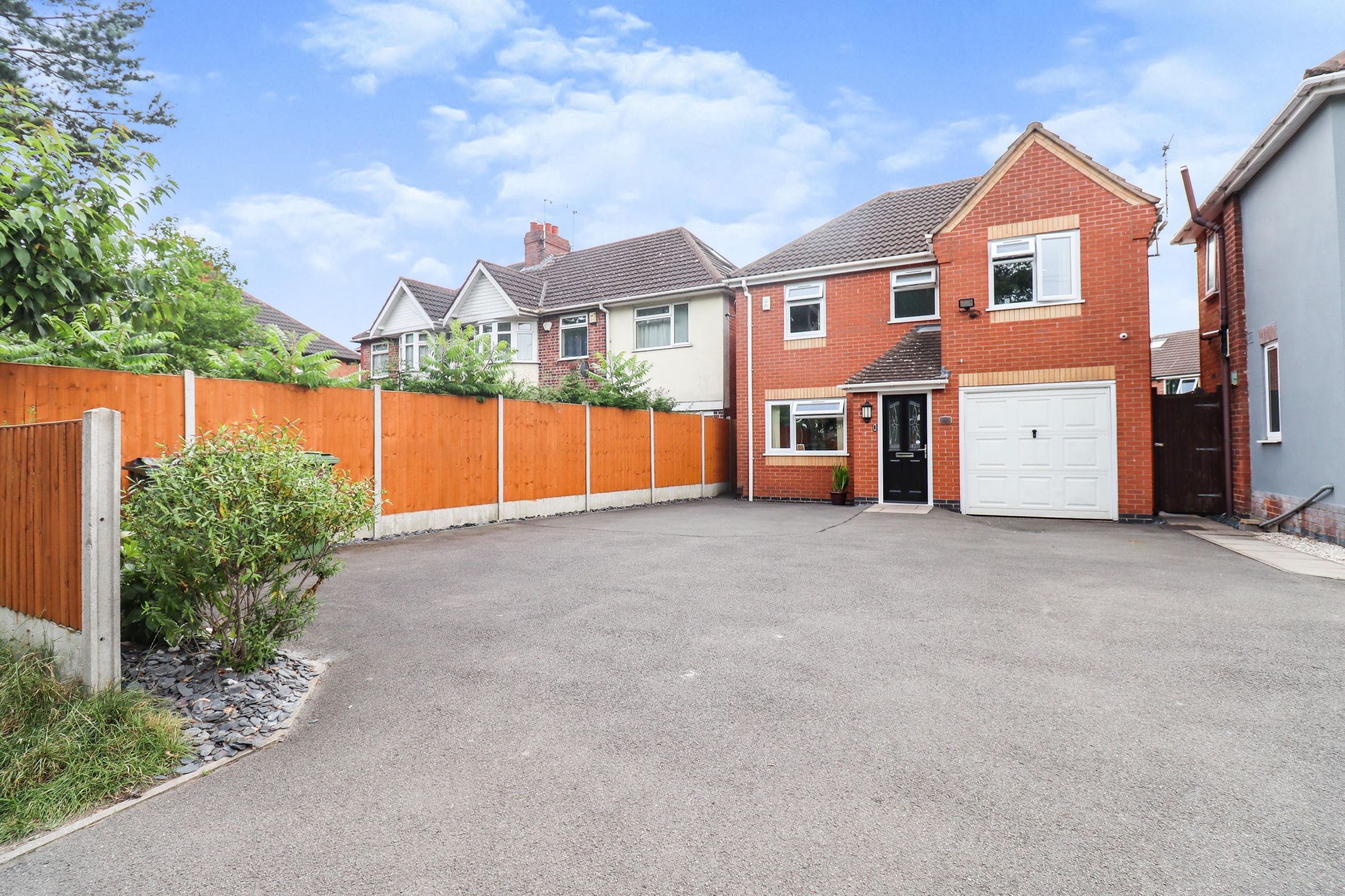 4 bed detached house for sale in Braunstone Lane, Leicester