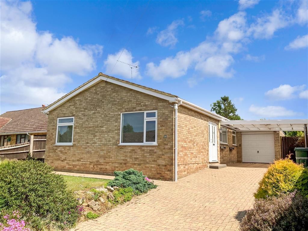 3 bed detached bungalow for sale in Dickens Close, Langley, Maidstone