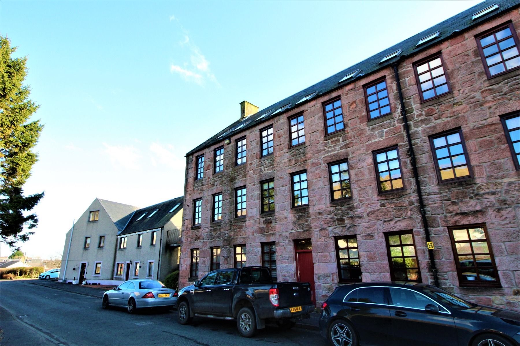 2 bed flat to rent in Weavers Way, Tillicoultry FK13 Zoopla