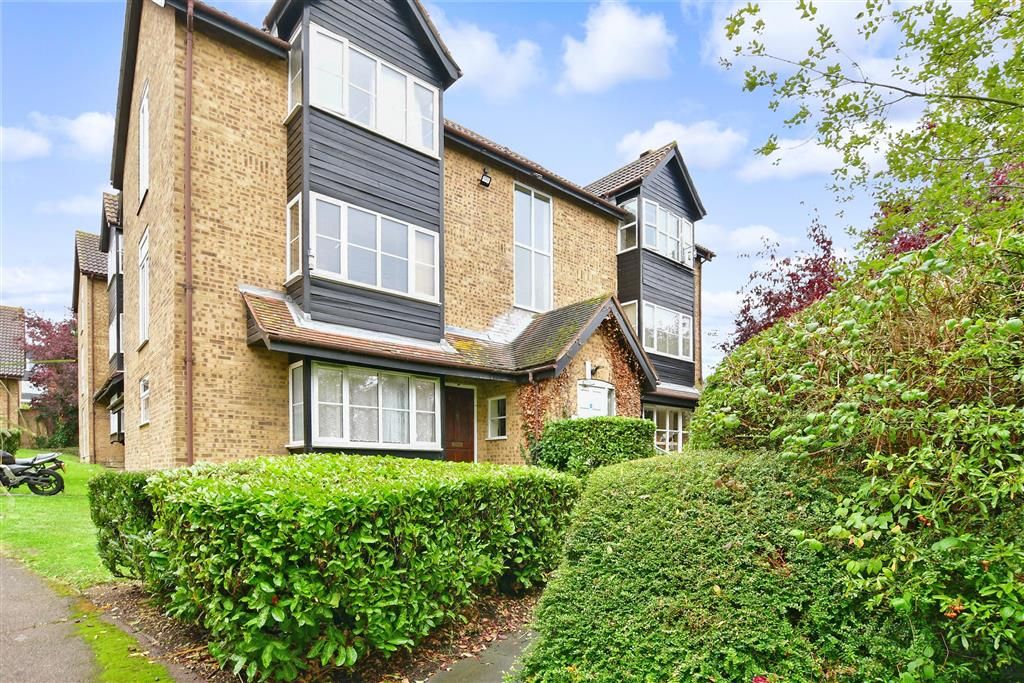 Studio for sale in Knights Manor Way, Dartford, Kent DA1 Zoopla