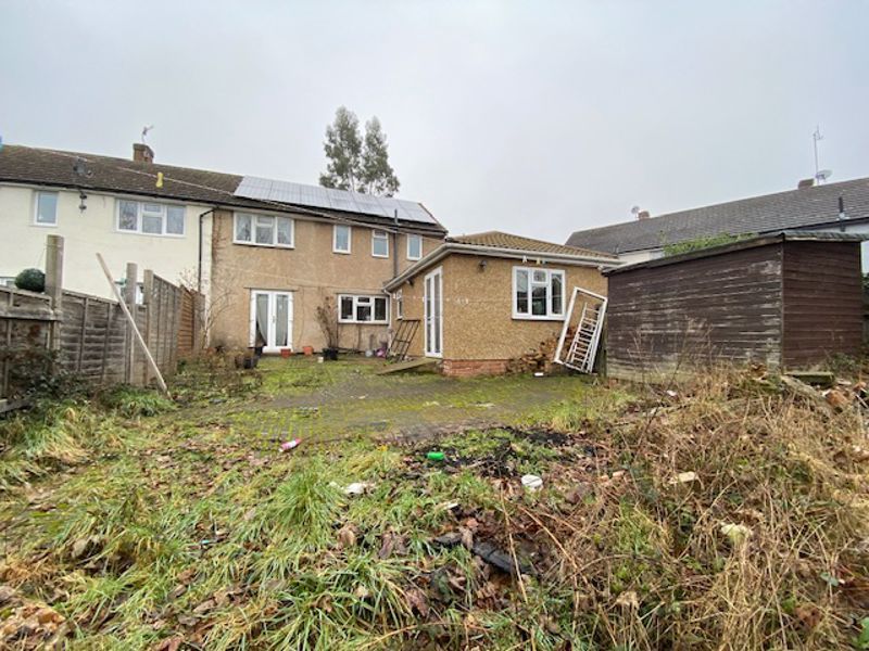 4 bed end terrace house for sale in Holtspur Avenue, Wooburn Green