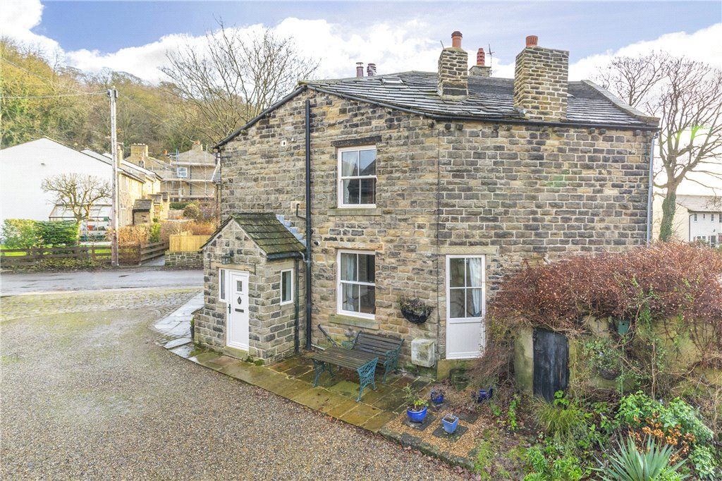 1 bed terraced house for sale in Victoria Street, Micklethwaite