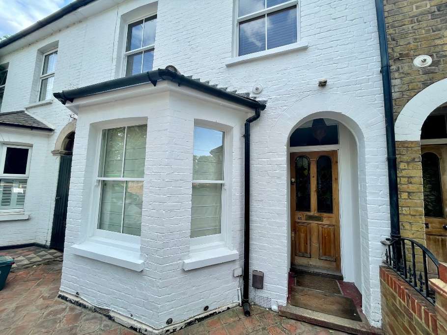 3 bed terraced house to rent in Green Street, Sunbury On Thames TW16