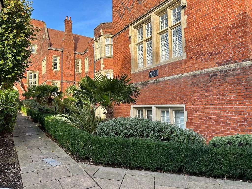 1 bed flat to rent in The Galleries, Warley, Brentwood CM14 Zoopla