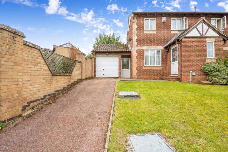 Pondgrove Close, Bury St. Edmunds IP32  
