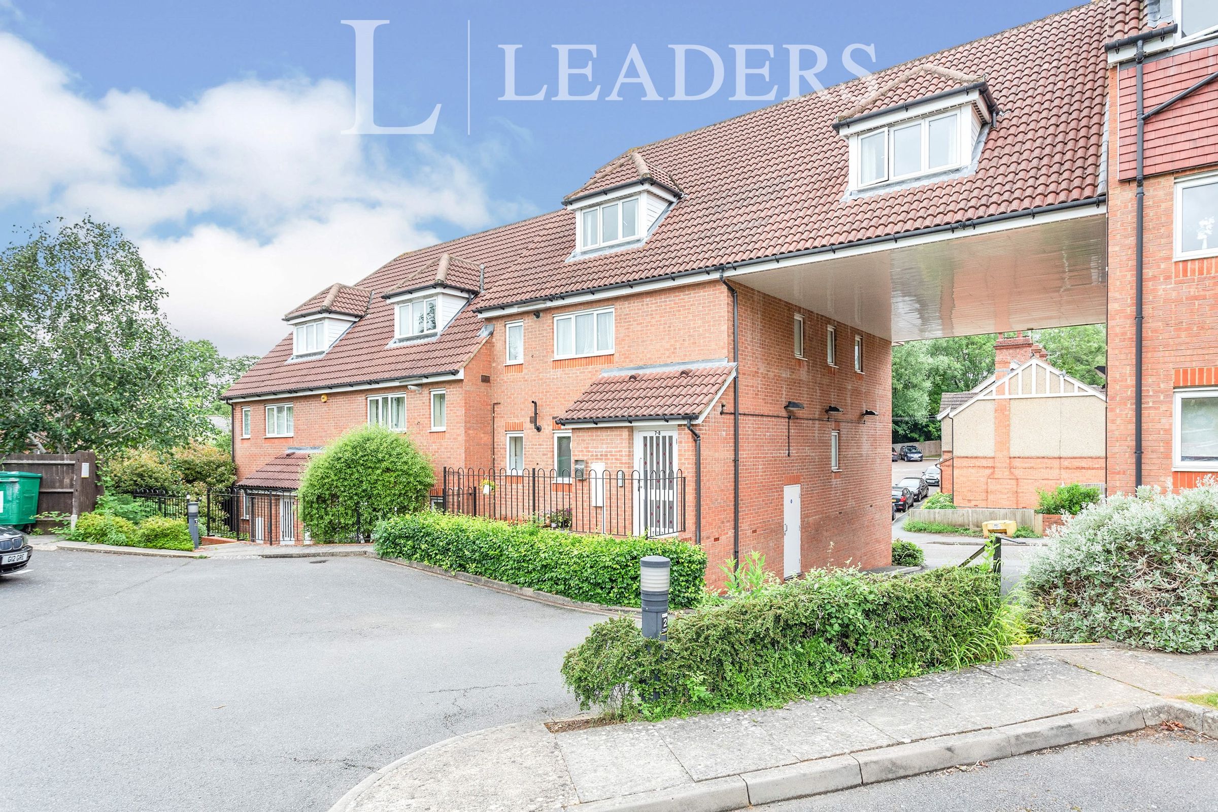 2 bed flat to rent in Lenborough Road, Buckingham MK18 Zoopla