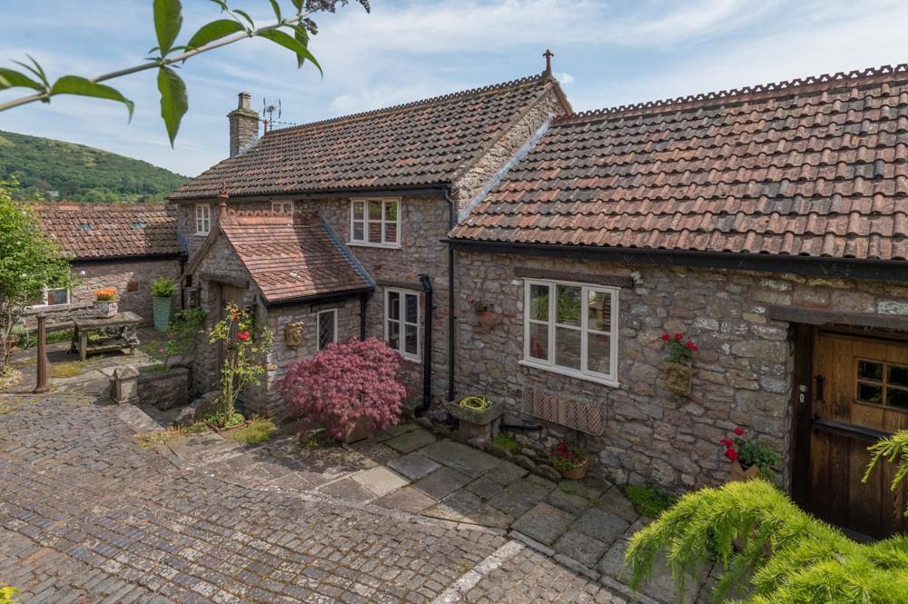 4 bed barn conversion for sale in Christon Road, Loxton, Axbridge