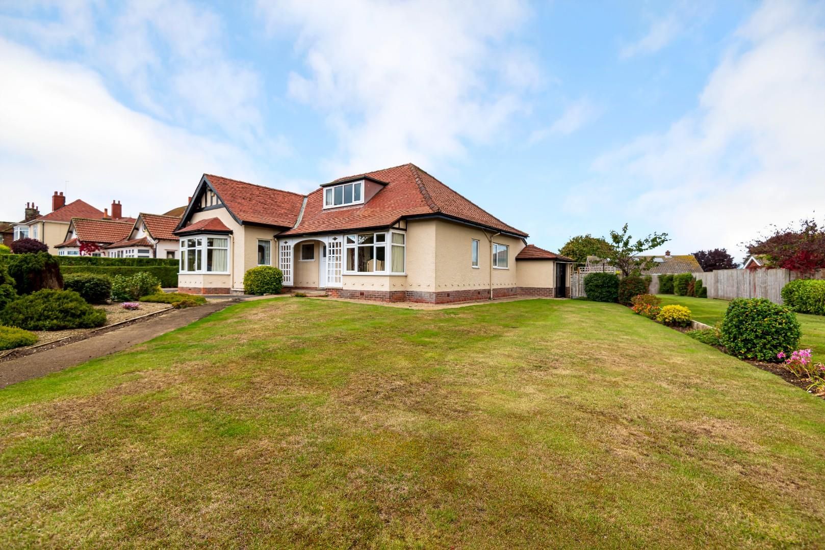 4 bed detached bungalow for sale in Muston Road, Filey YO14 Zoopla