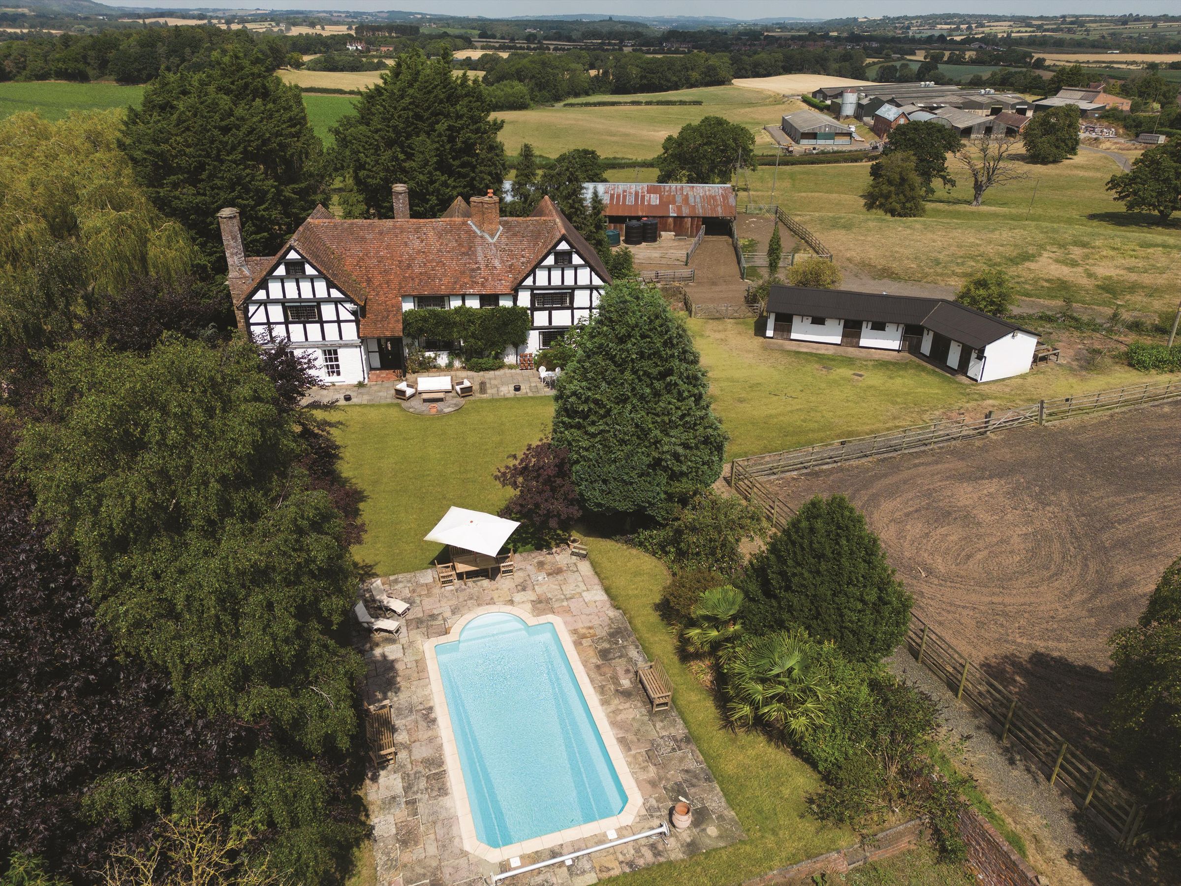 5 bed detached house for sale in Sinton Green, Hallow, Worcester