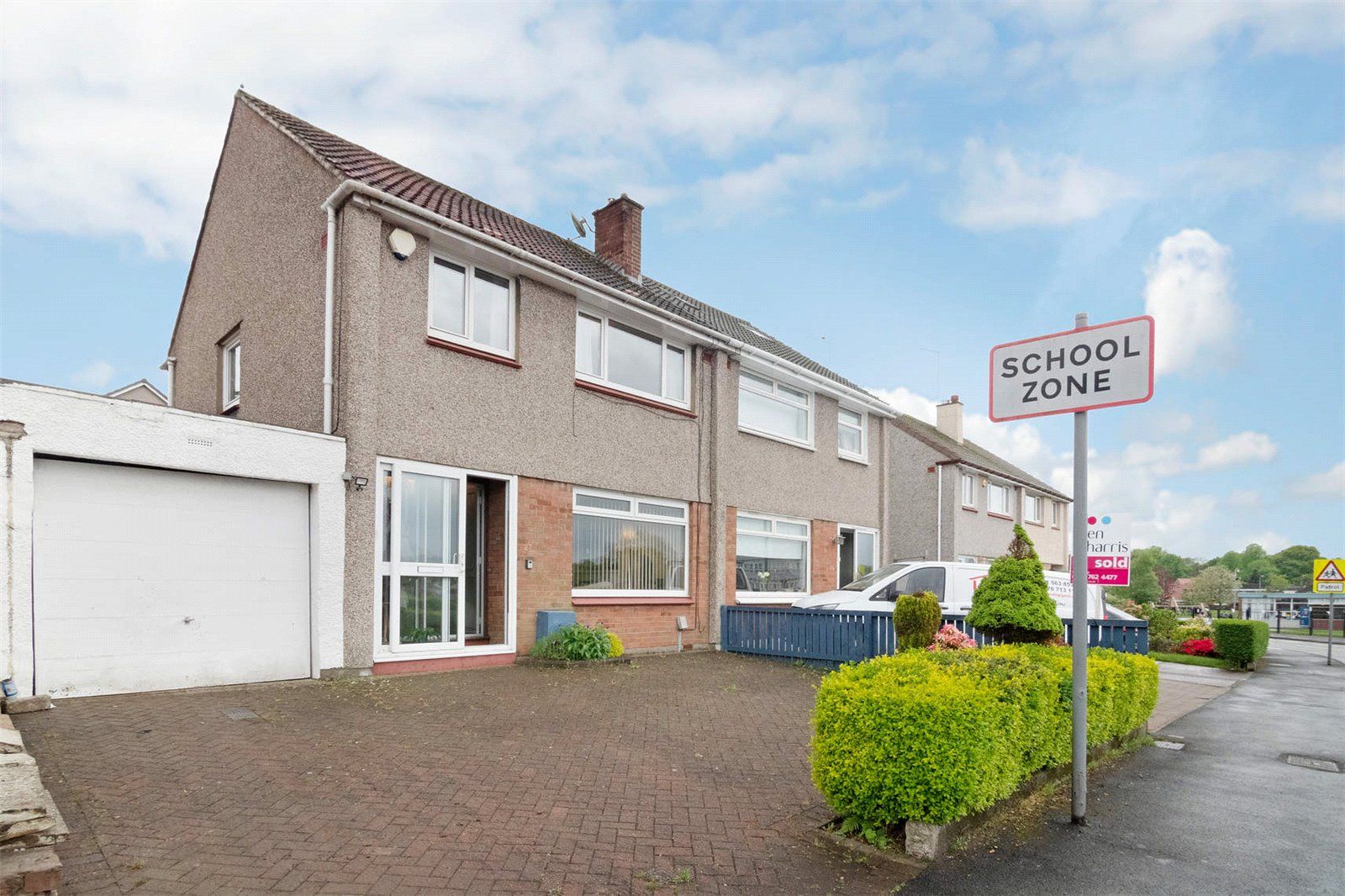 3 bed semidetached house for sale in Stirling Drive,