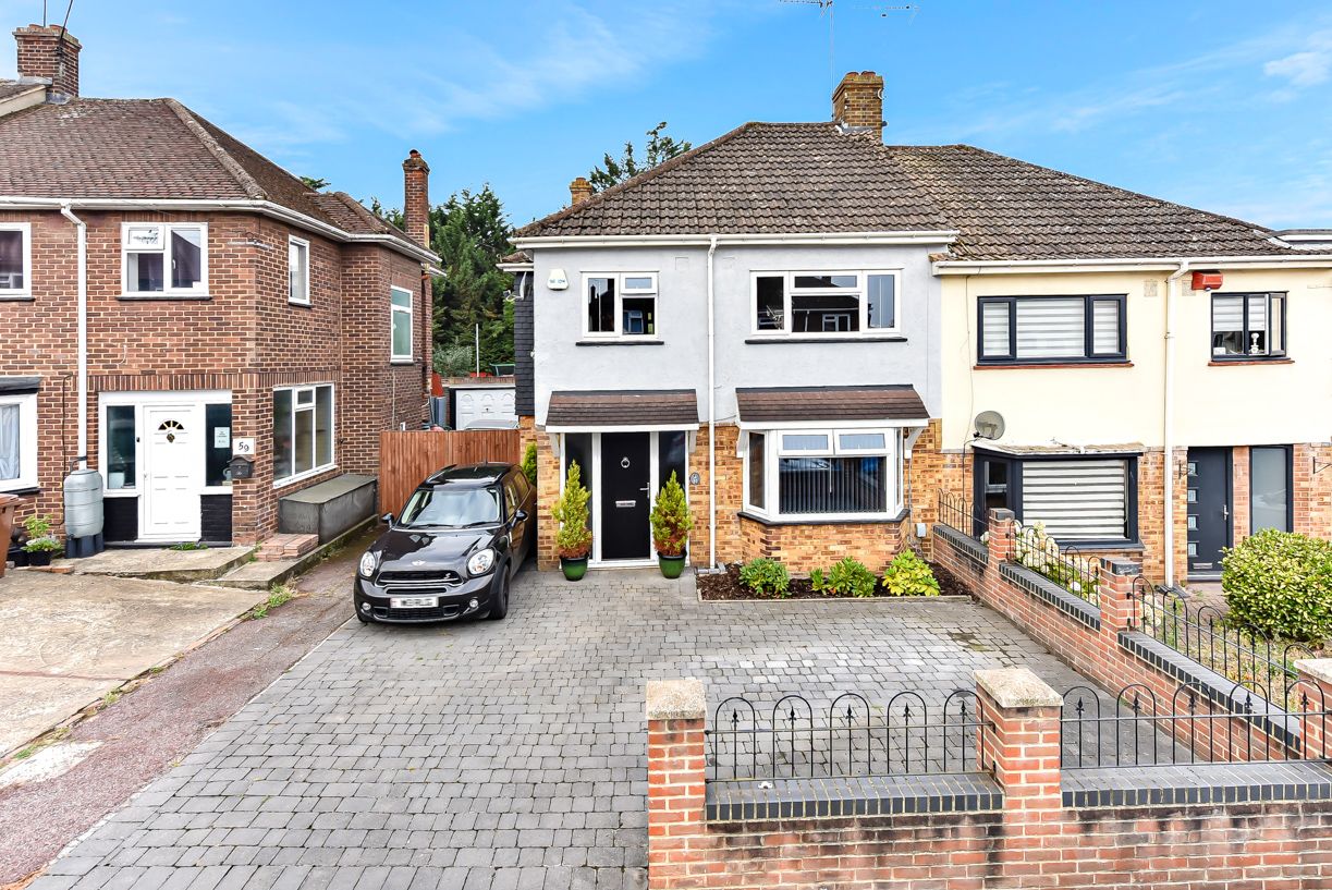 3 bed semidetached house for sale in Brambletree Crescent, Borstal