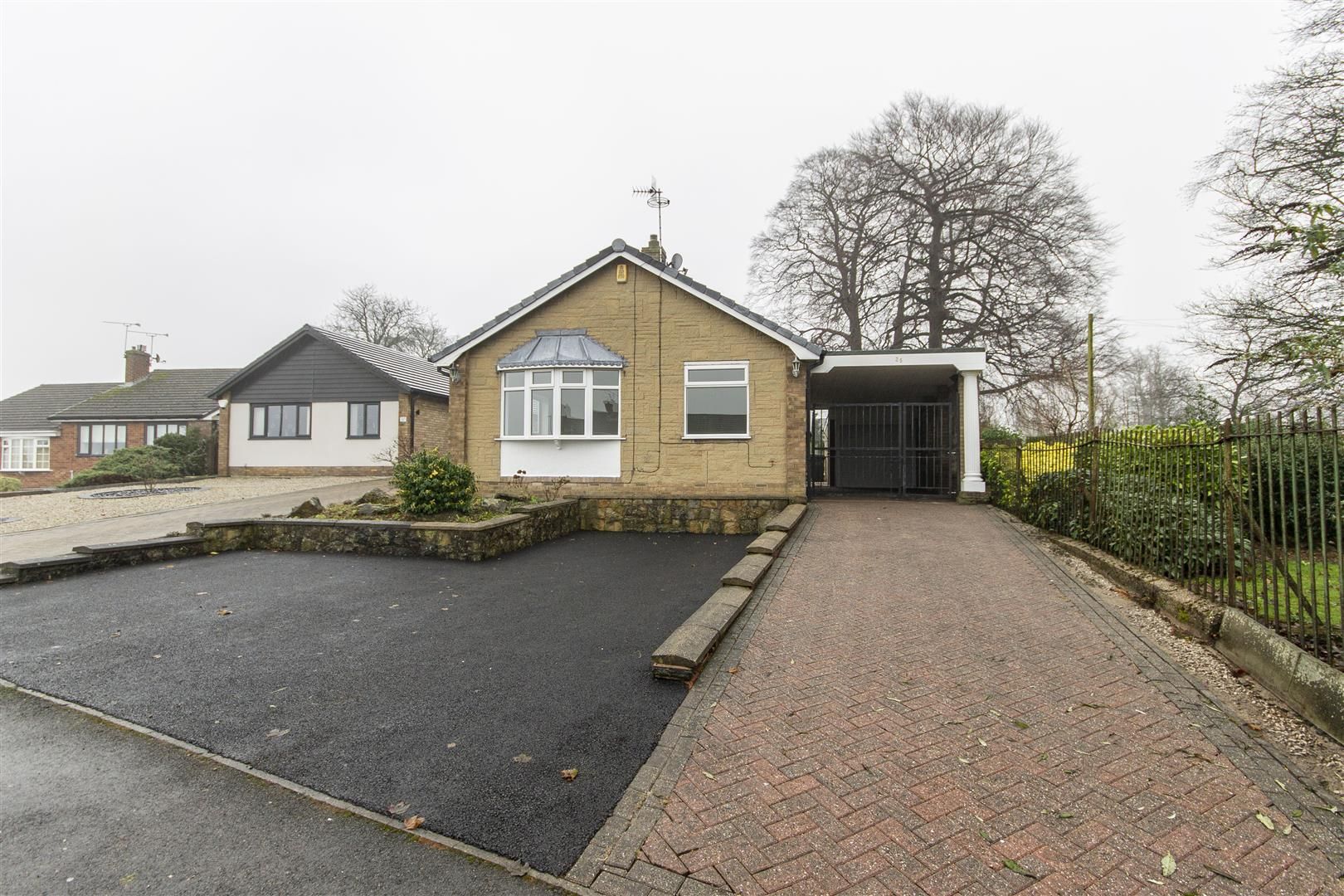 3 bed detached bungalow for sale in Eastwood Park Drive, Hasland