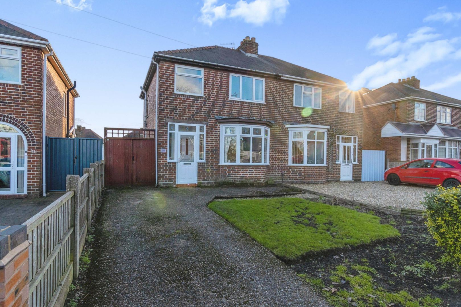 3 bed semidetached house for sale in Lower Prestwood Road
