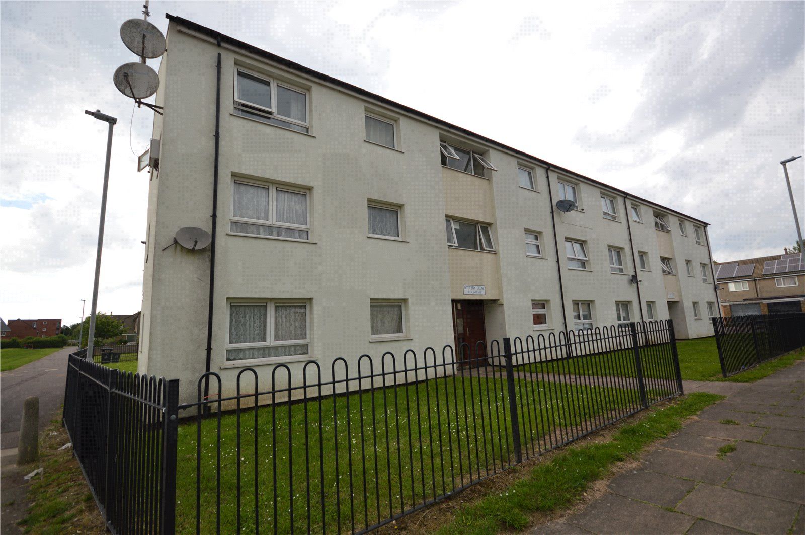 Pottery Close, Luton LU3  