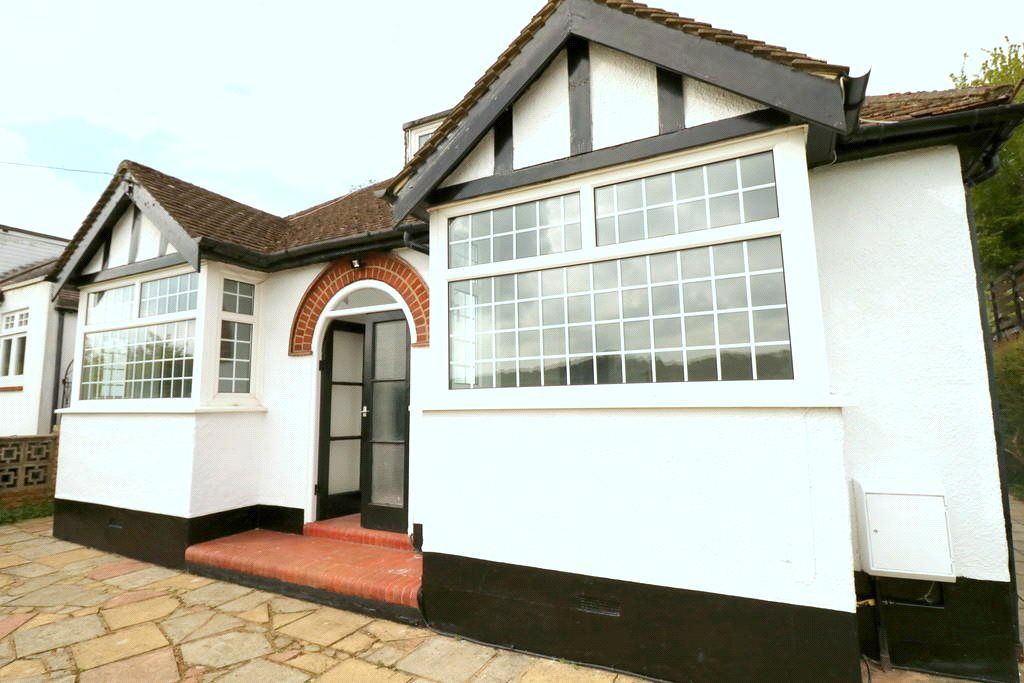 3 bed bungalow to rent in Hilltop Road, Whyteleafe, Surrey CR3 Zoopla