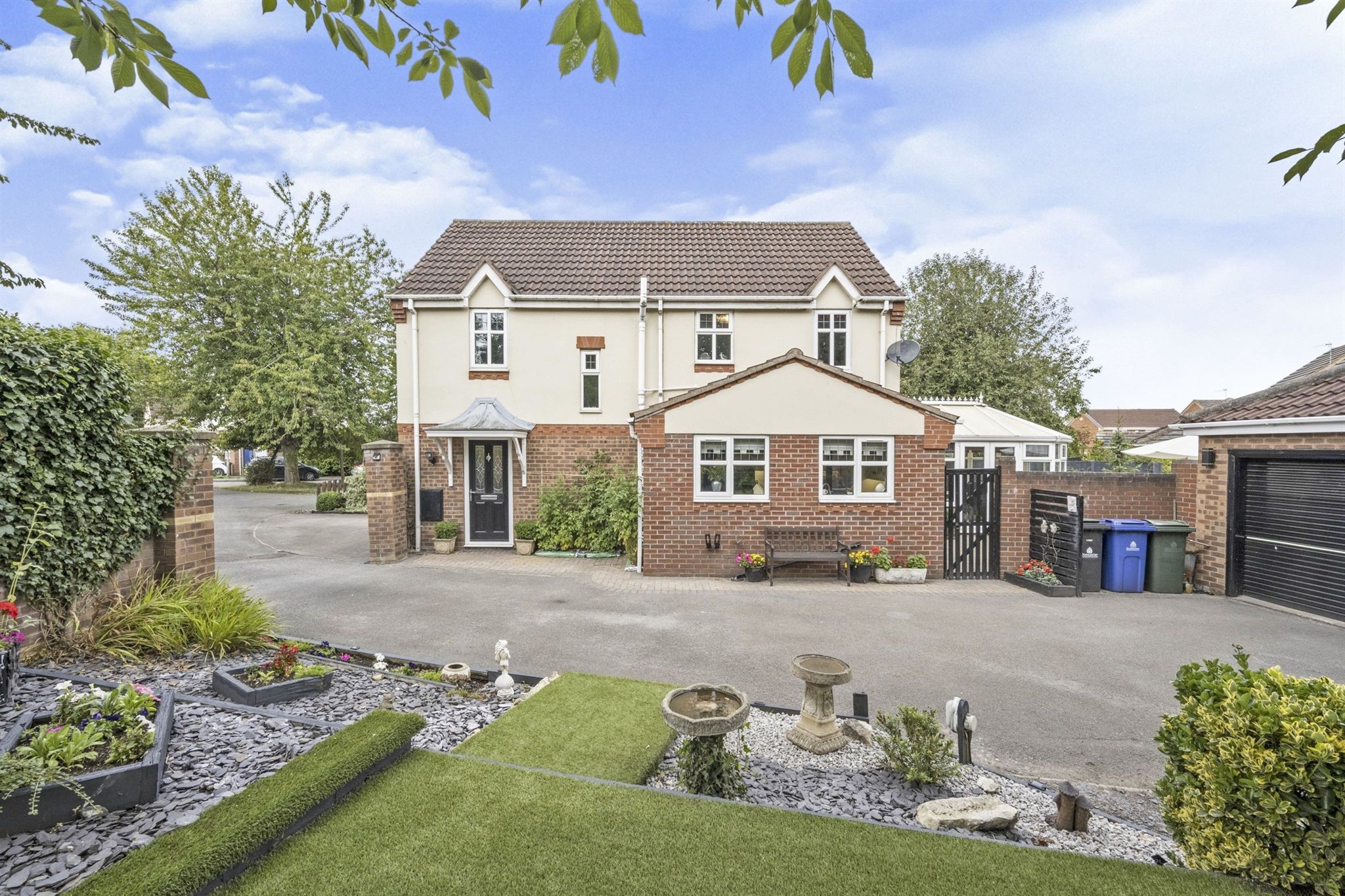 4 bed detached house for sale in Ashton Drive, Kirk Sandall, Doncaster