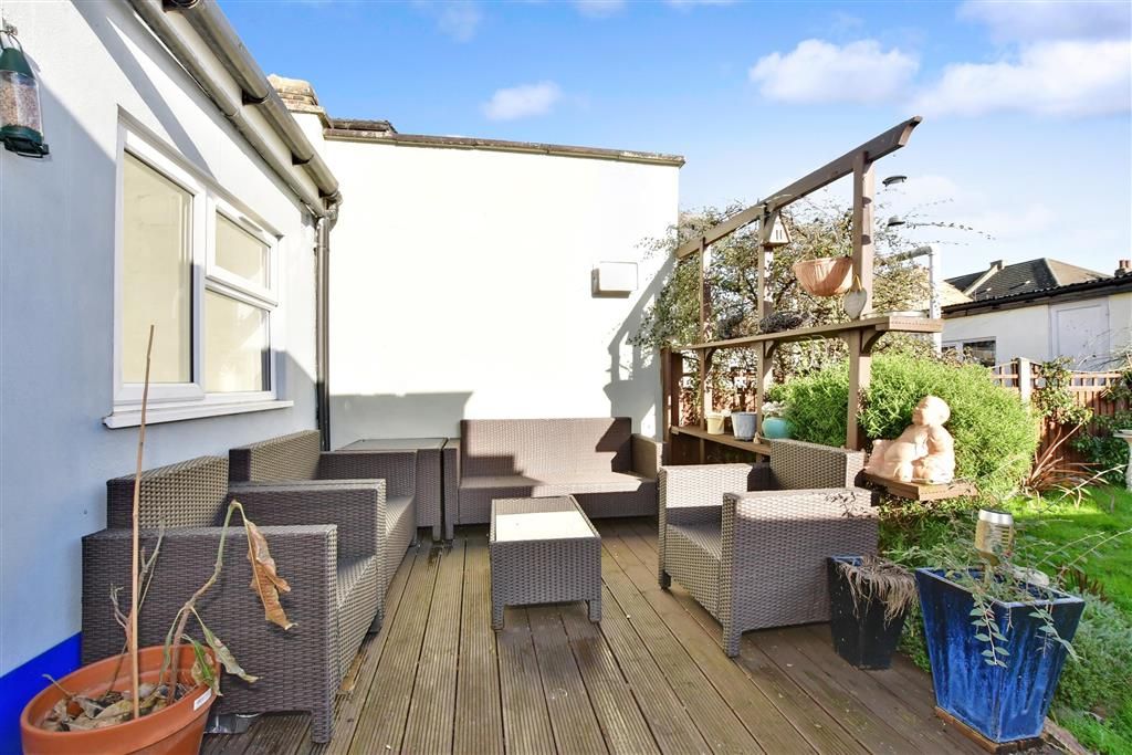 4 bed terraced house for sale in Cambridge Road, Ilford, Essex IG3 Zoopla