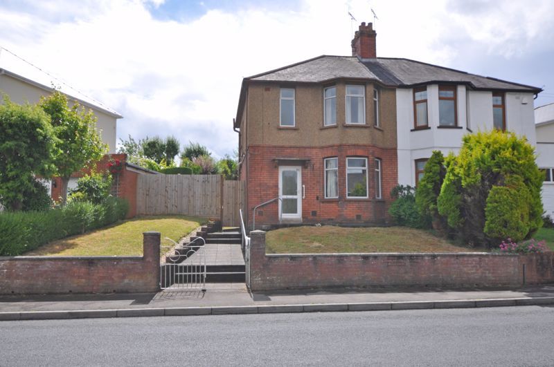 3 bed semidetached house for sale in Period House, Queens Hill