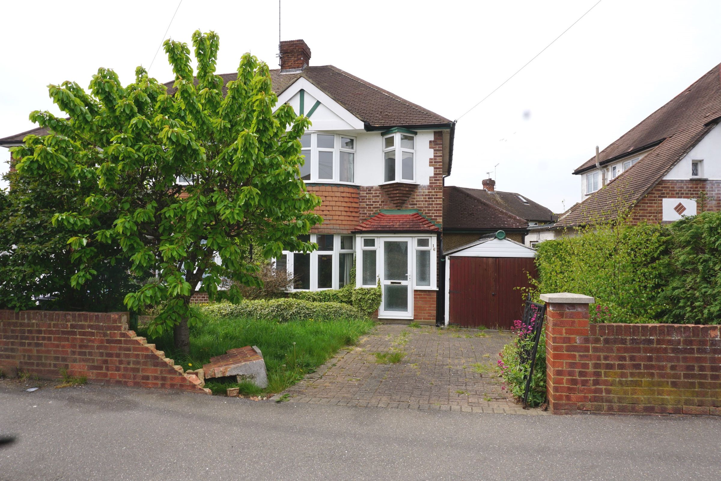 3 bed semidetached house for sale in Moor Lane, Chessington KT9 Zoopla