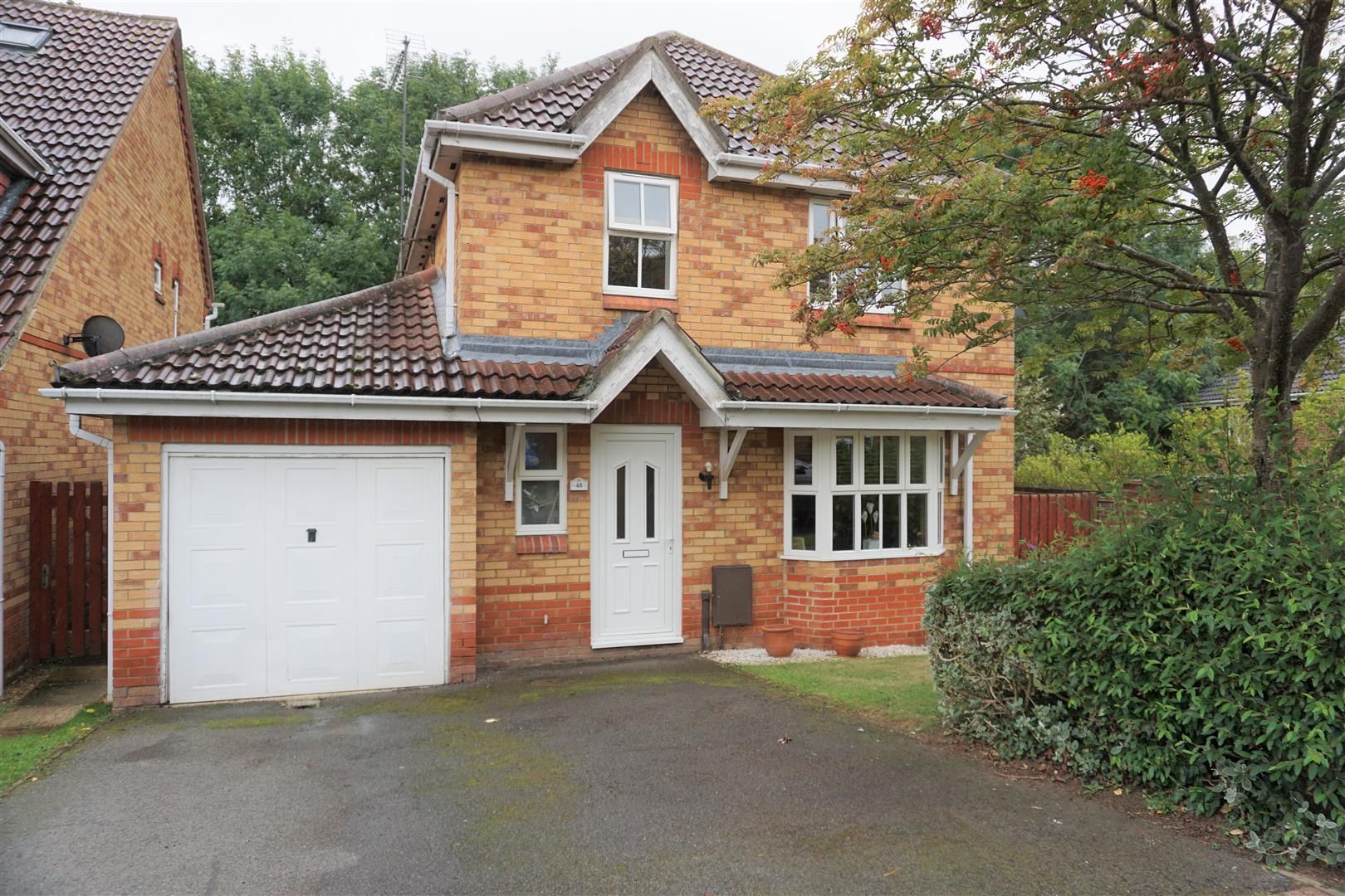 4 bed detached house for sale in Larch Drive, Daventry NN11 Zoopla