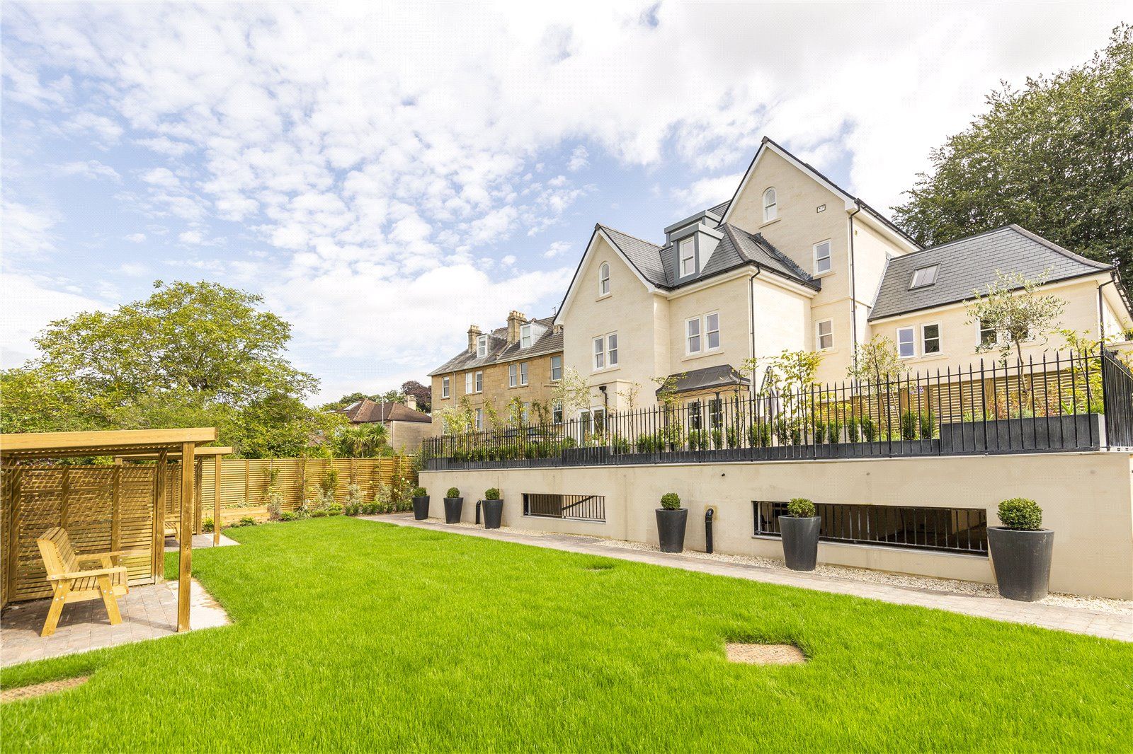 Apartment 8, 40 Bloomfield Park, Bath BA2  