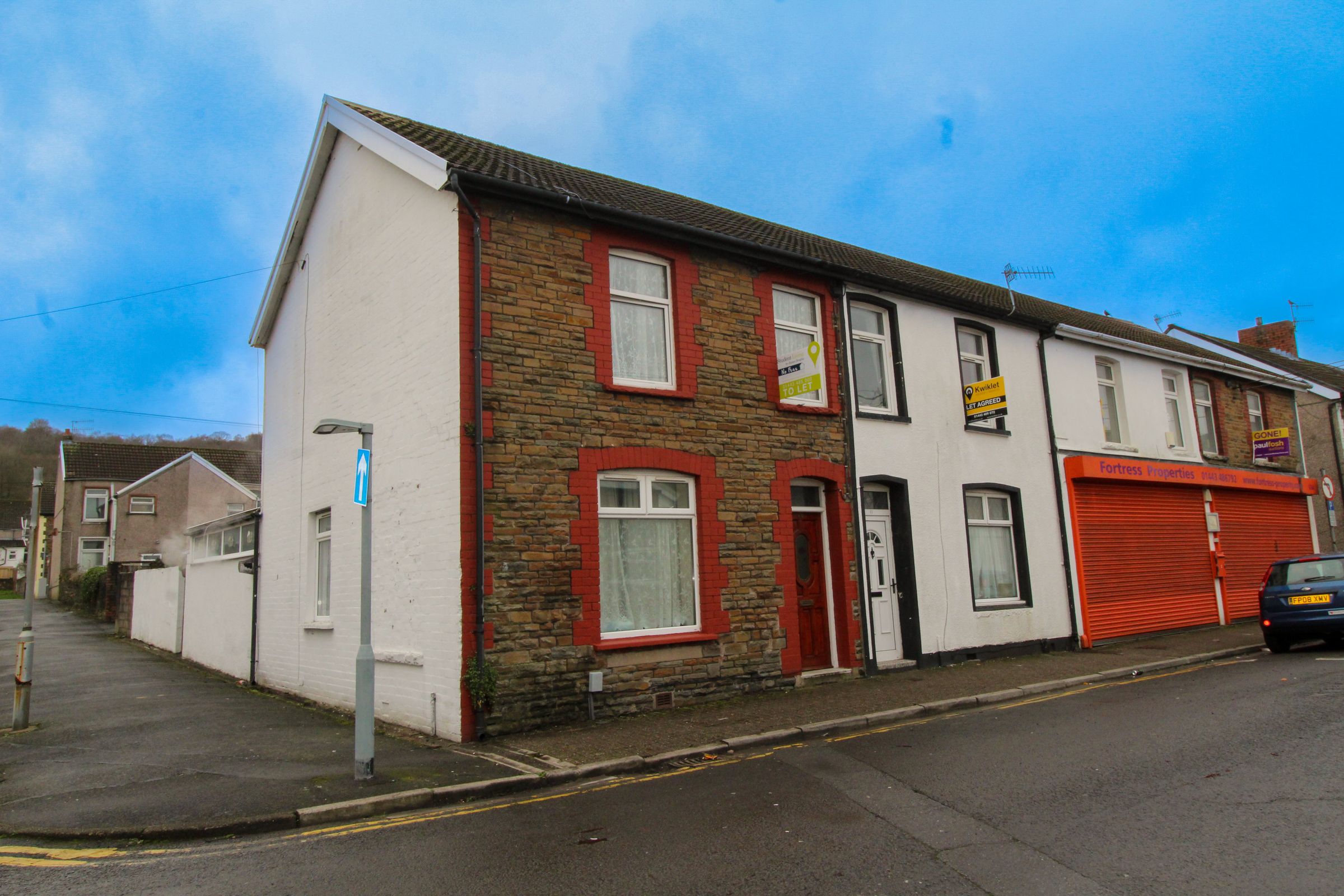 4 bed property to rent in Queen Street, Treforest, Pontypridd CF37 Zoopla