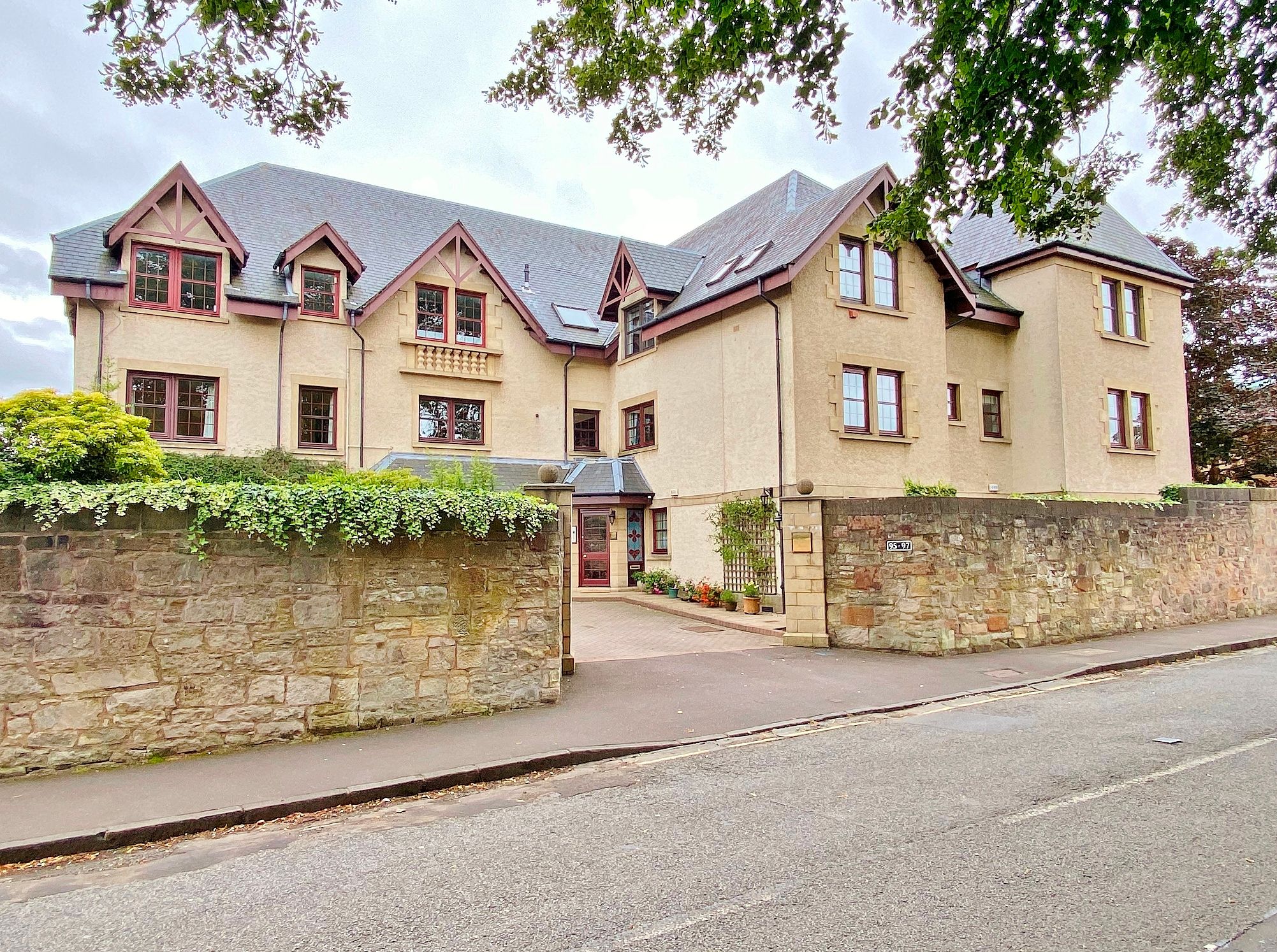 95/4 Grange Loan Grange Edinburgh EH9