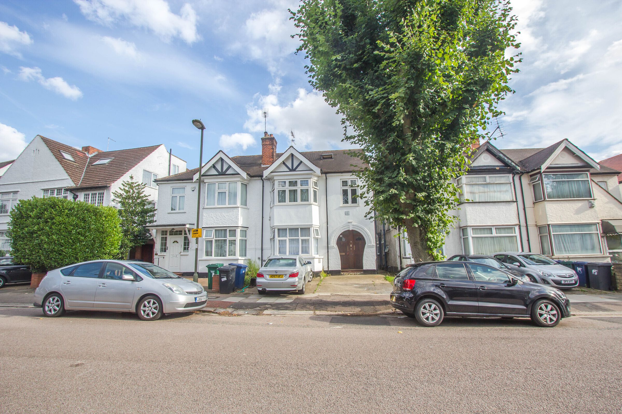 Studio to rent in Hallswelle Road, Golders Green, London NW11 Zoopla