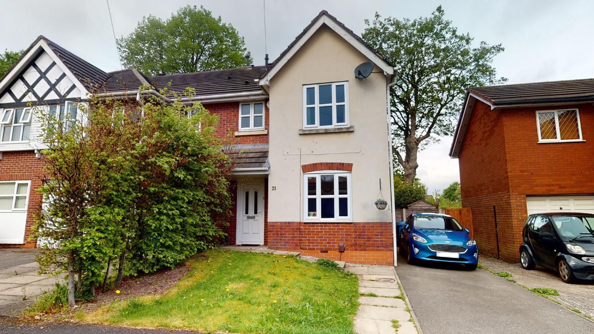 3 bed semidetached house for sale in Chapel Grove, Urmston, Manchester