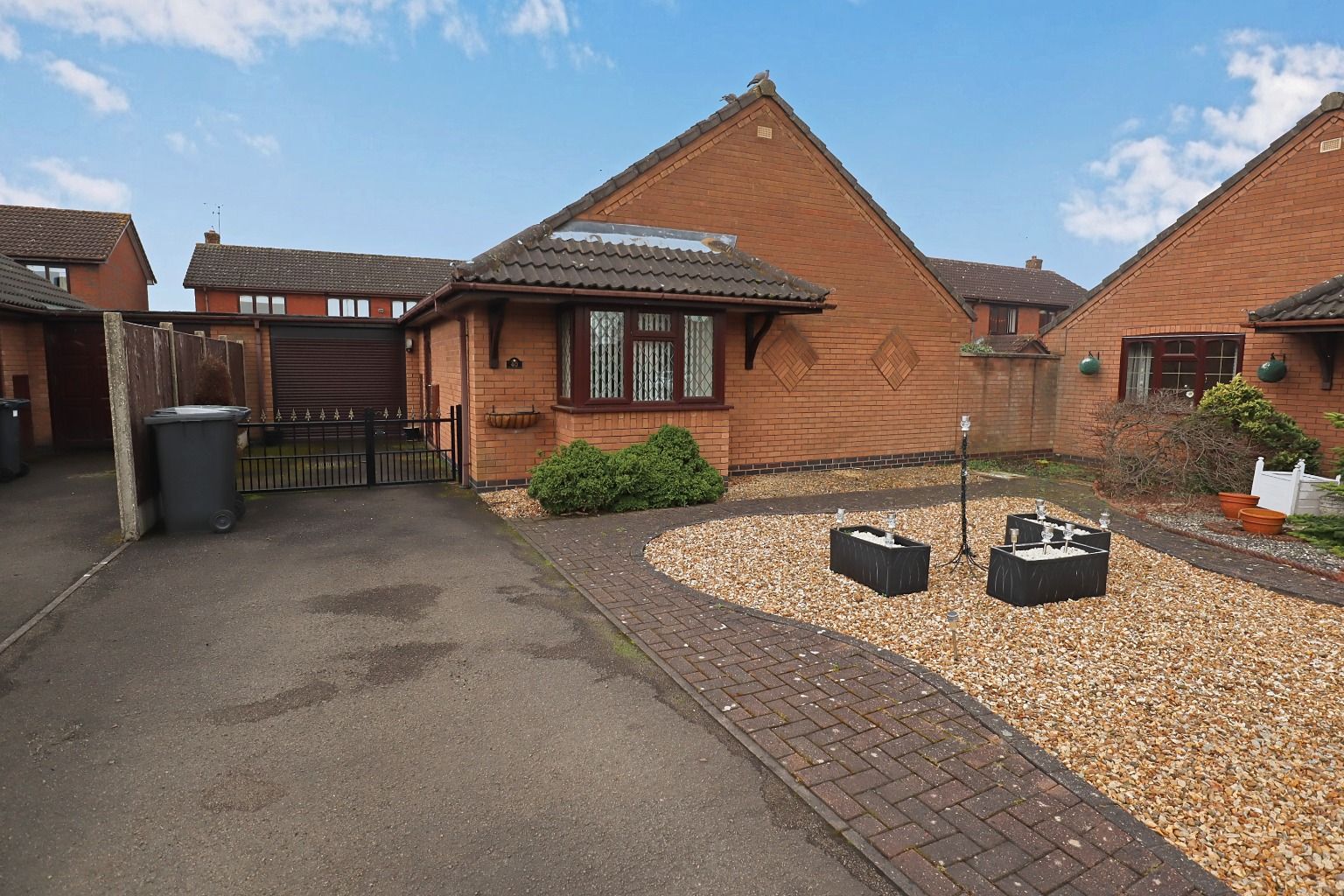 2 bed detached bungalow for sale in Norwich Close, St Nicolas Park
