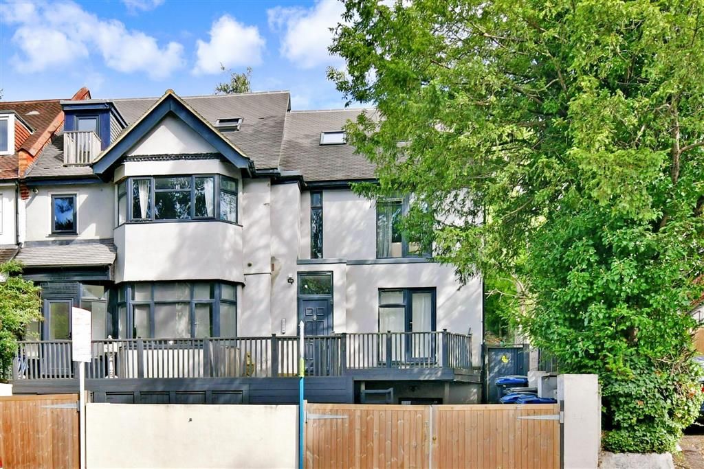 2 bed flat for sale in Foxley Lane, Purley, Surrey CR8 Zoopla