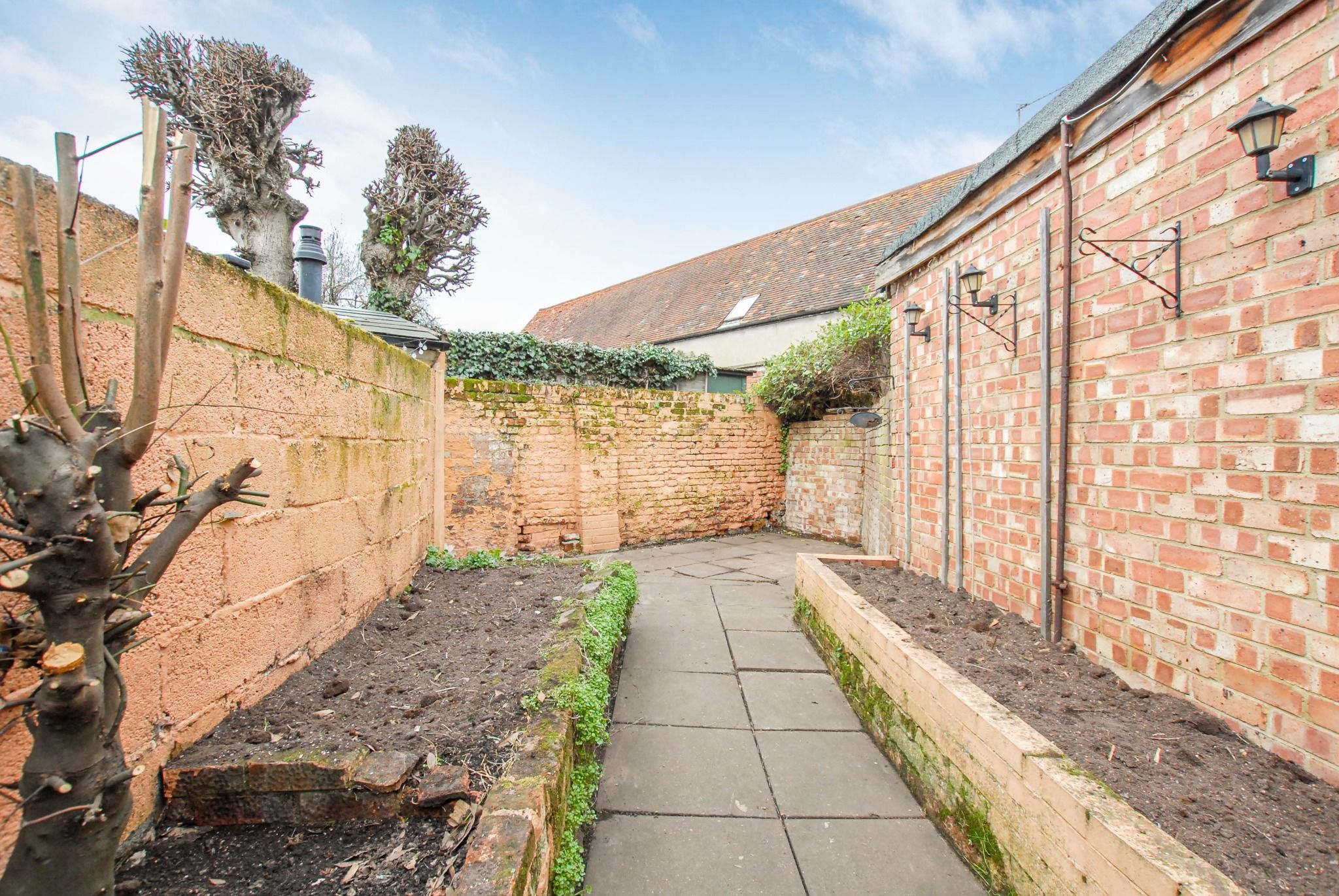 1 bed terraced house for sale in High Street, Egham TW20 Zoopla