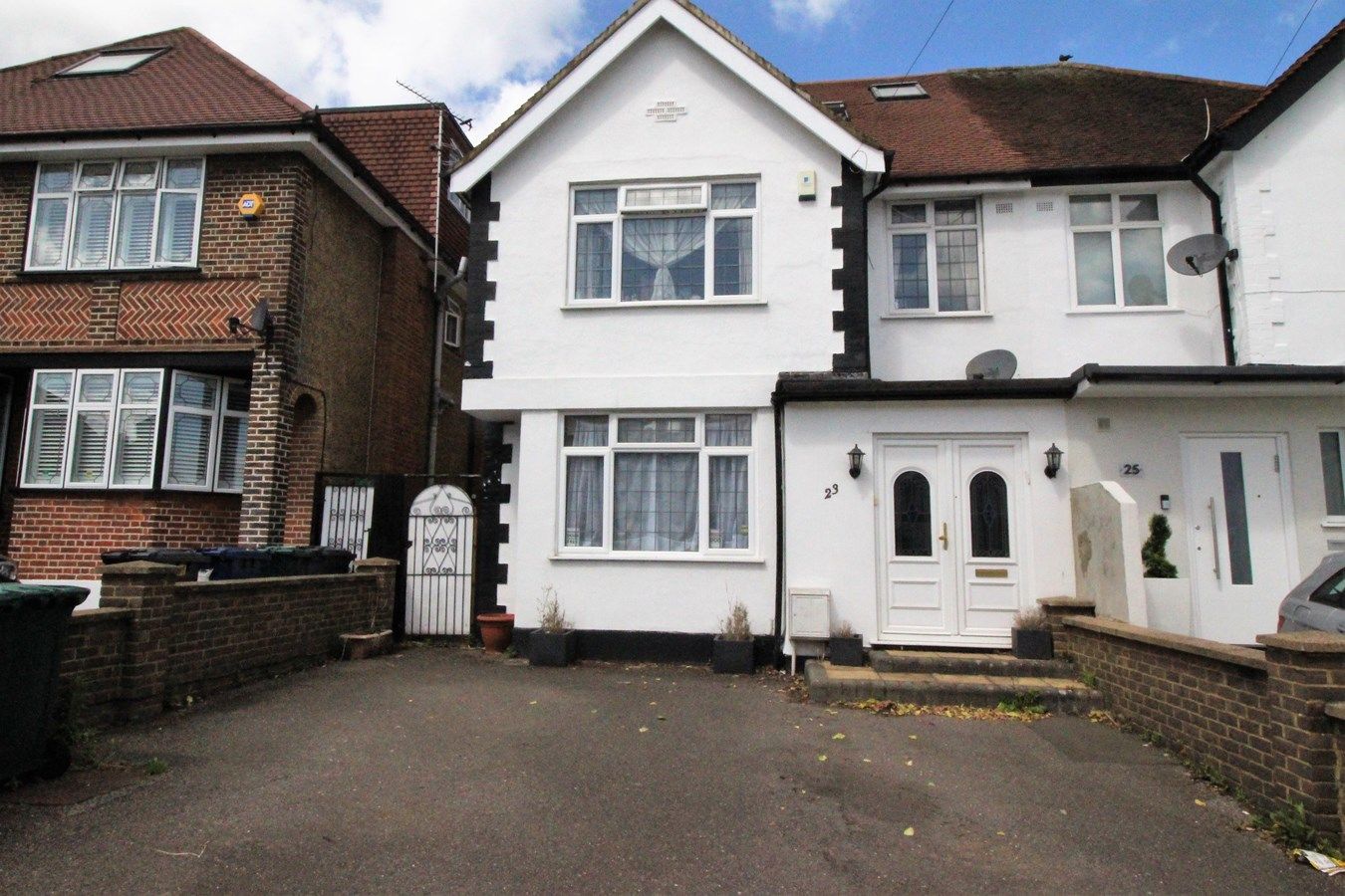 5 bed semidetached house for sale in Windsor Avenue, Edgware HA8 Zoopla
