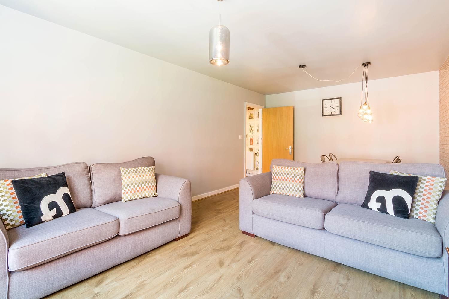 Point 3, George St B3