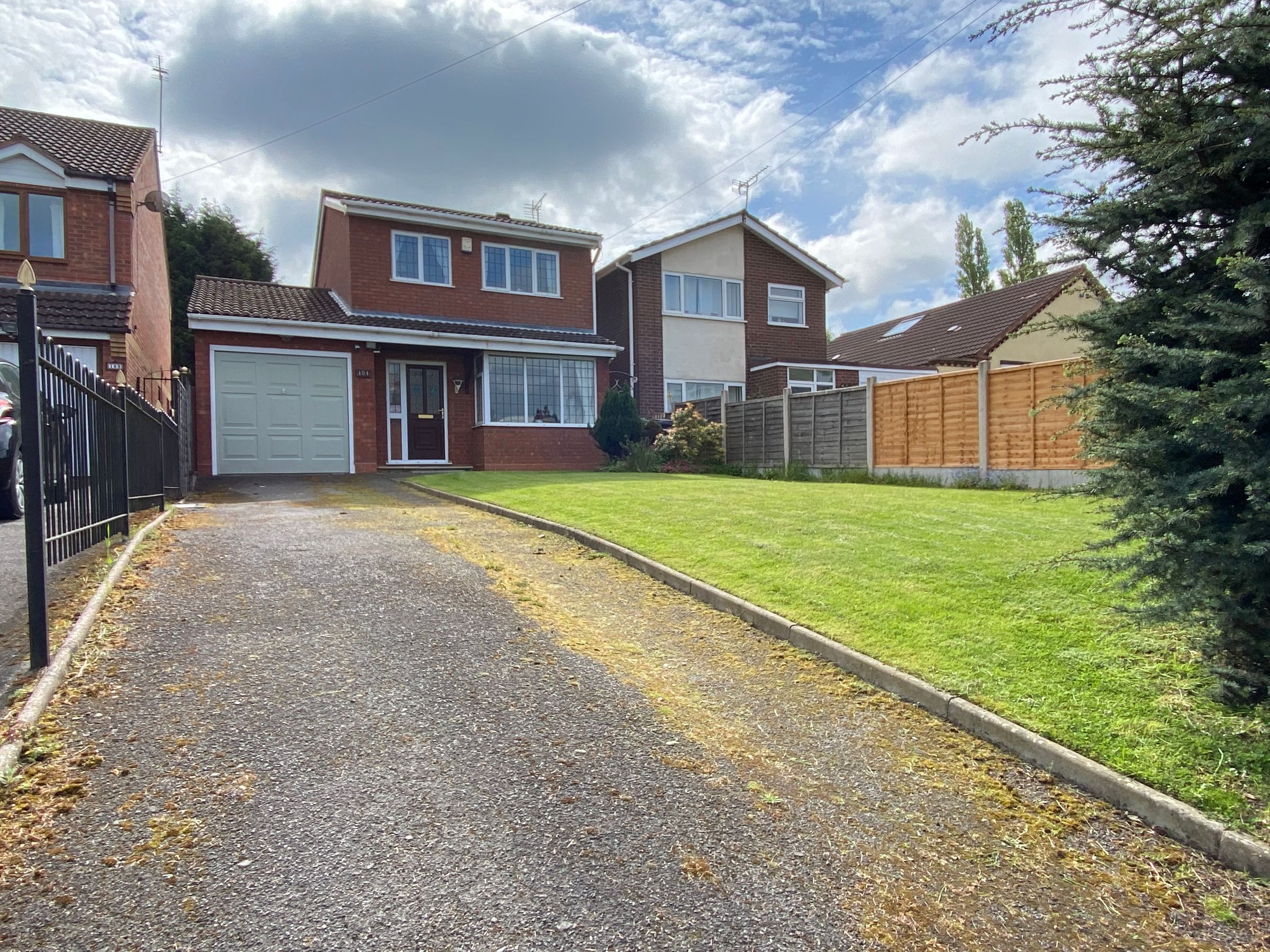 3 bed detached house for sale in Mount Road, Penn, Wolverhampton WV4