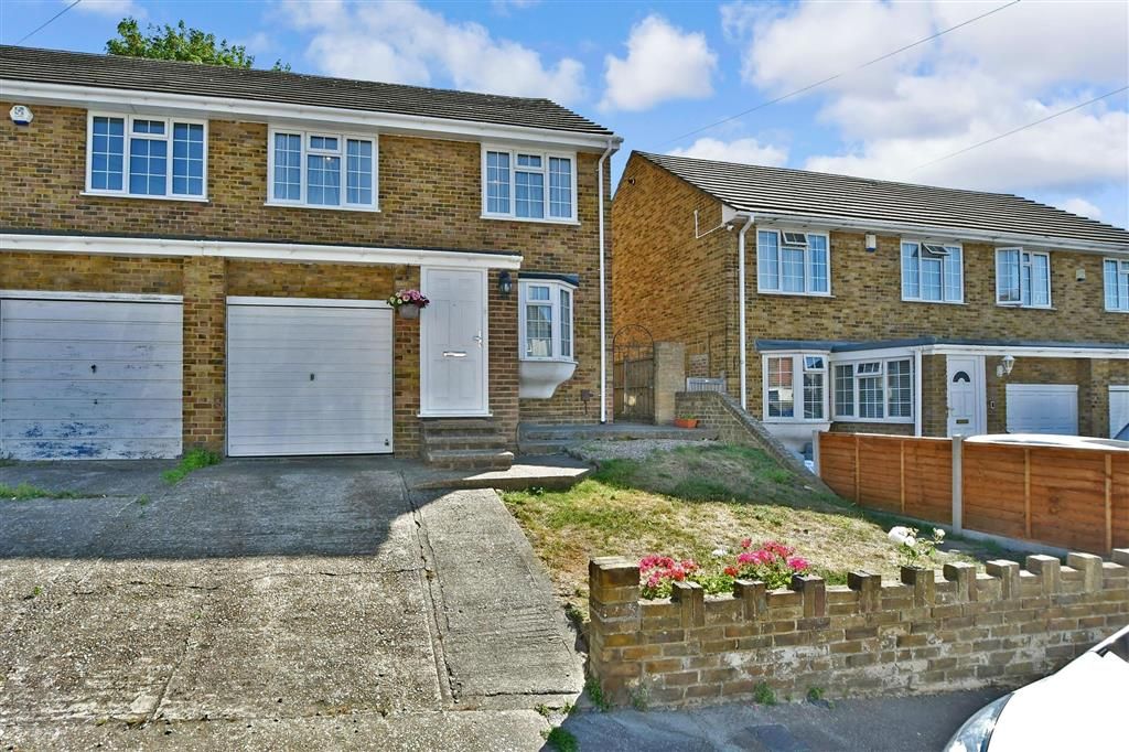 3 bed semidetached house for sale in Goddington Road, Strood
