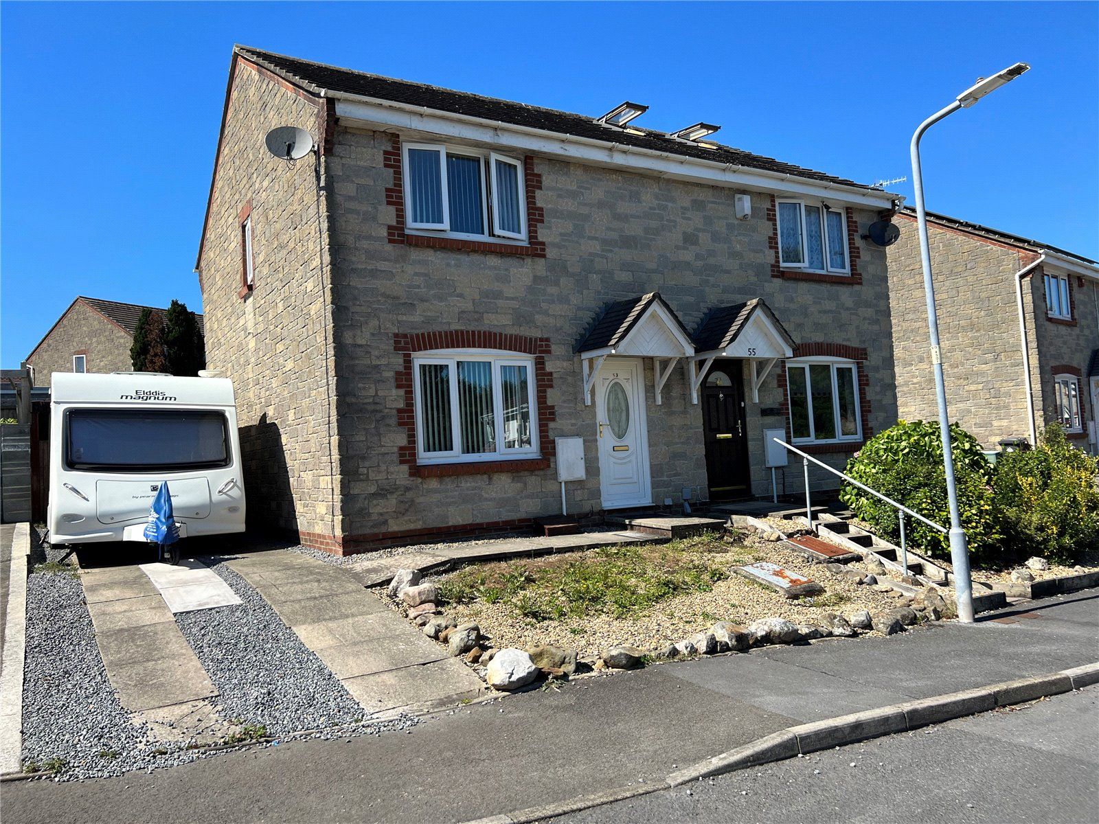 3 bed semidetached house for sale in Parc Morlais, Llangennech