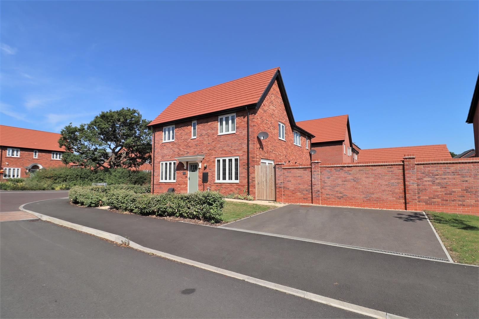3 bed semidetached house for sale in Wheatfield Drive, Crewe CW1 Zoopla